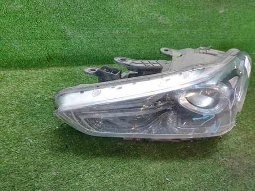 Битая Фара левая Genesis G70 (2017-2021) LED