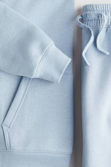 H&M Комплект из толстовки с капюшоном и шорт, светло-голубой