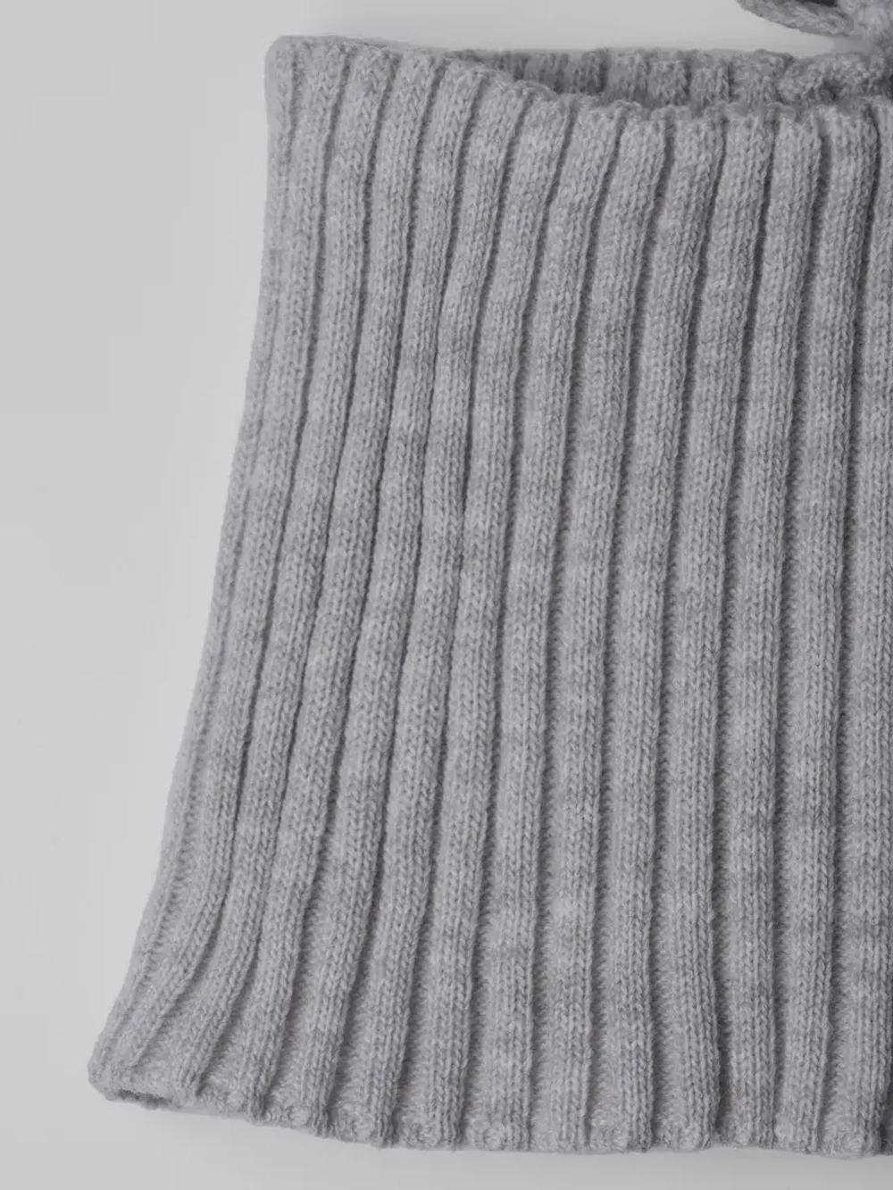 Шапка детская осенняя со снудом