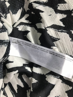 Блузка Mango монохромная, маркировка L, визуально на 48 размер