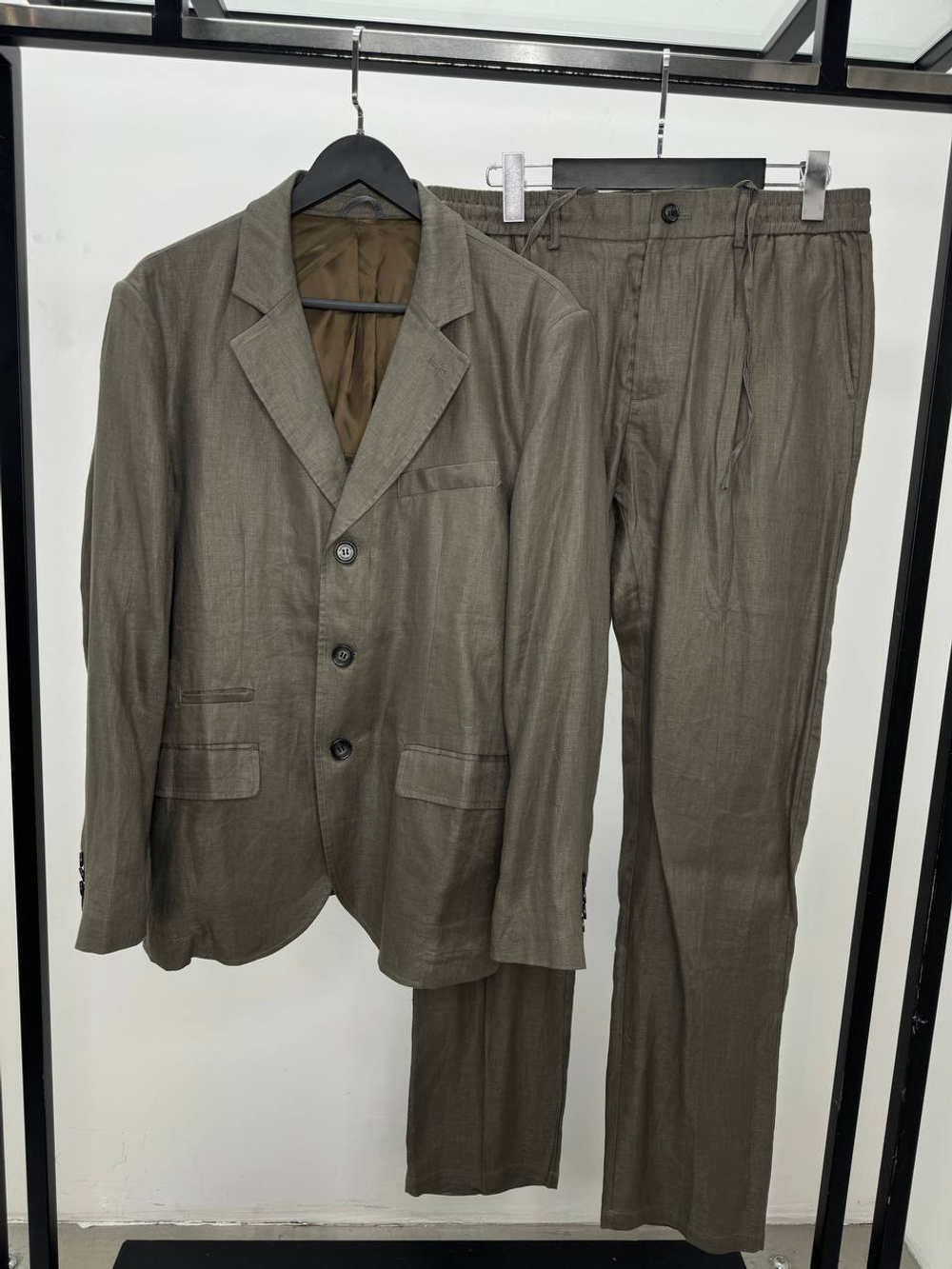 Льняной костюм Brunello Cucinelli