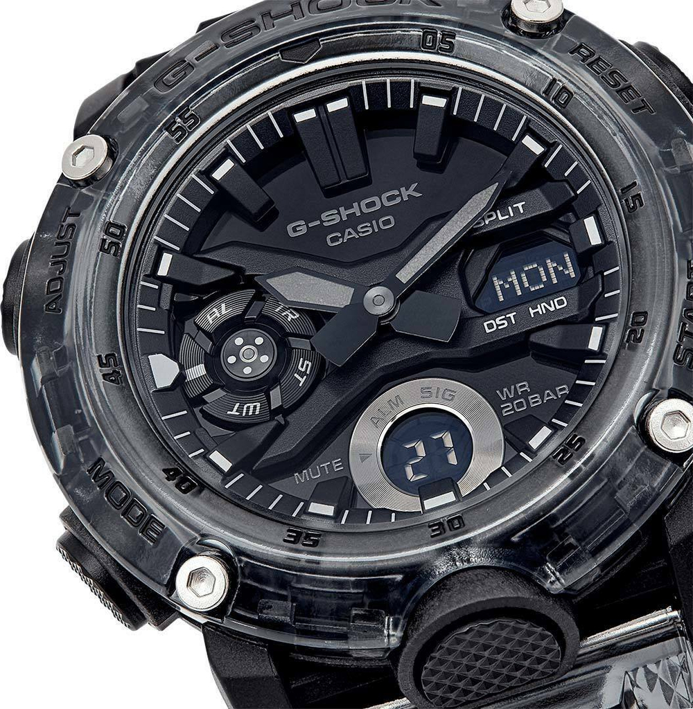 Японские наручные часы Casio G-SHOCK GA-2000SKE-8AER с хронографом