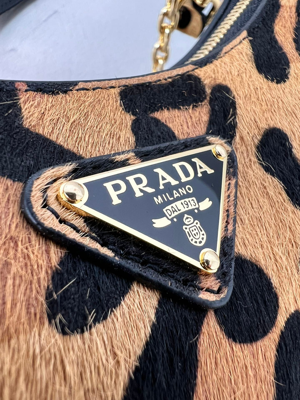 Prada Re-Edition Bag 22 cm