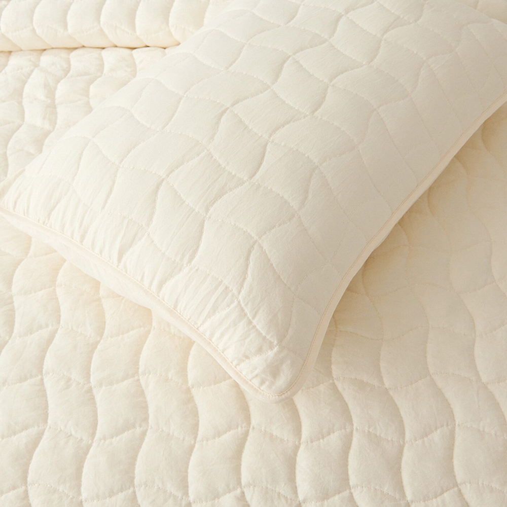 Покрывало 230x250 Sofi De MarkO Минелла молочно-белое