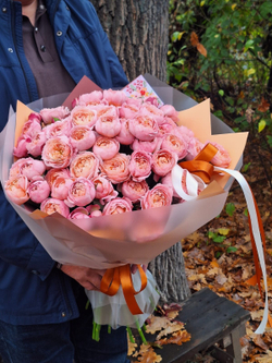 Пионовидные розы "Джульетта"