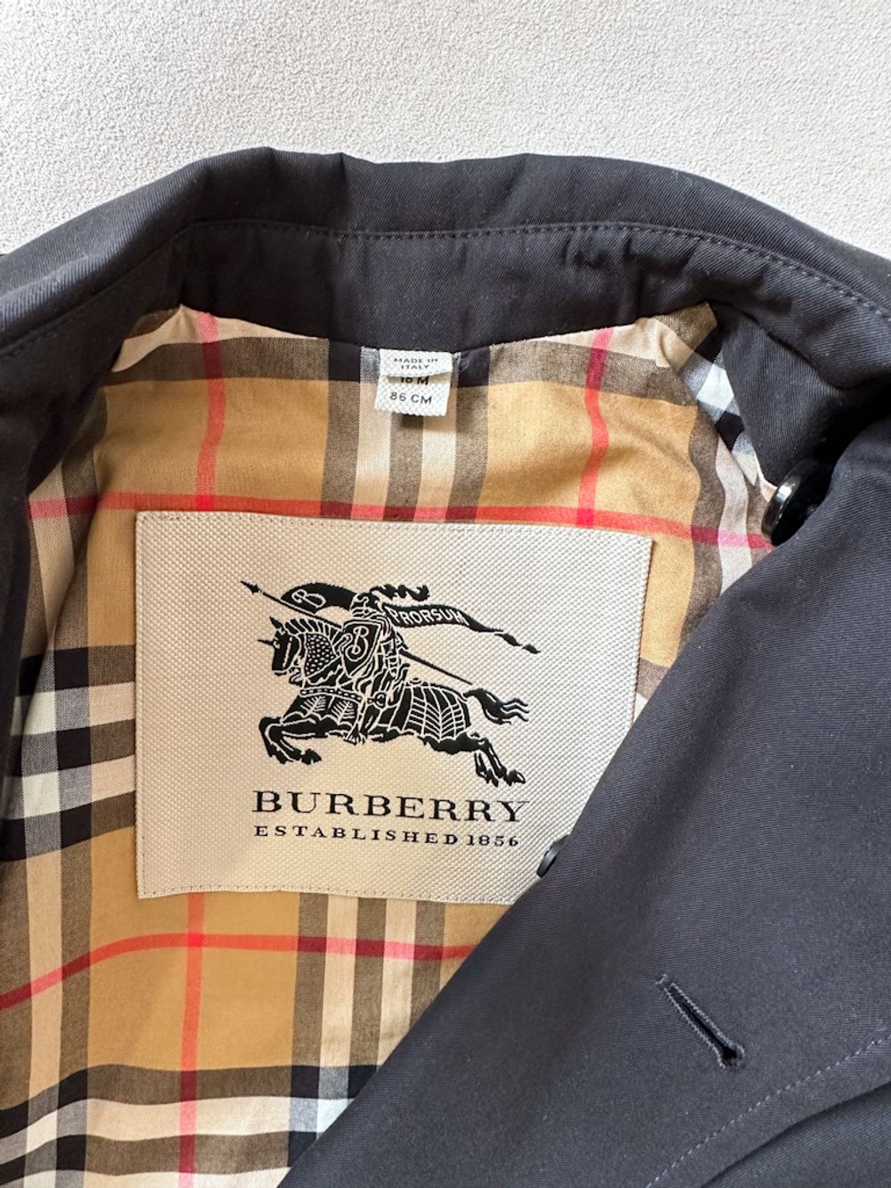 Тренч Burberry, 86