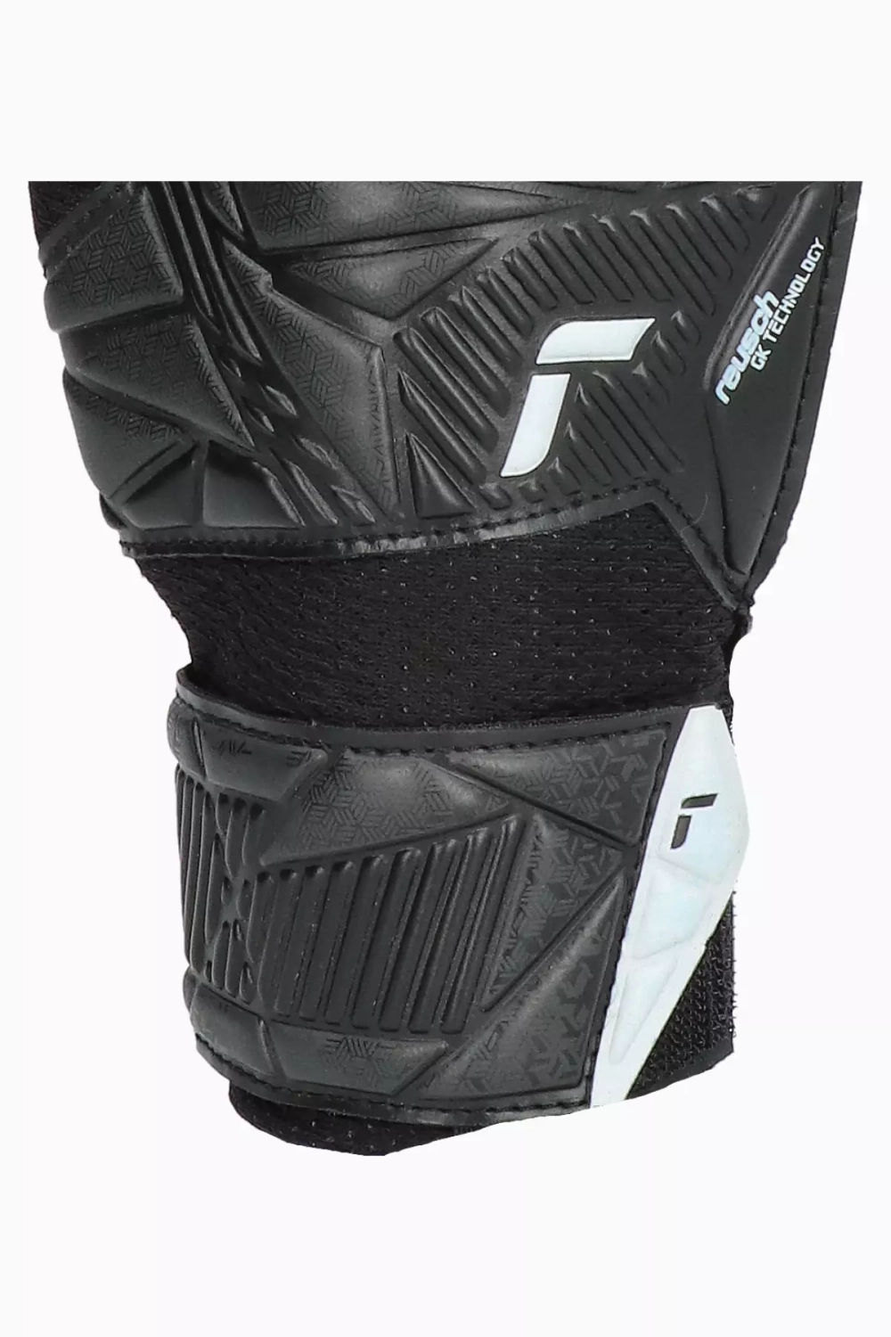 Вратарские перчатки Reusch Attrakt Resist Junior