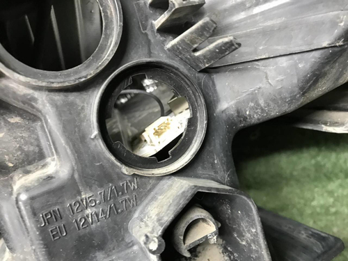 Битая Фара правая Toyota LC Prado 150 (17-нв) LED