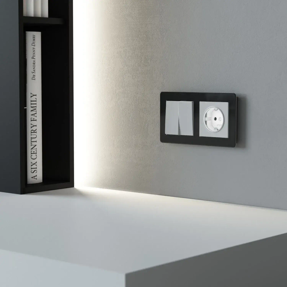 Розетка с подсветкой W (белый матовый) W1171461