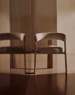 Granite Стул на 3 ножках из бежевого шенилла и массива ясеня в натуральной отделке