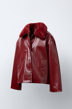 ZARA КУРТКА ИЗ ЛАКИРОВАННОЙ ТКАНИ СО СЪЕМНЫМ ВОРОТНИКОМ, БУРГУНДИ