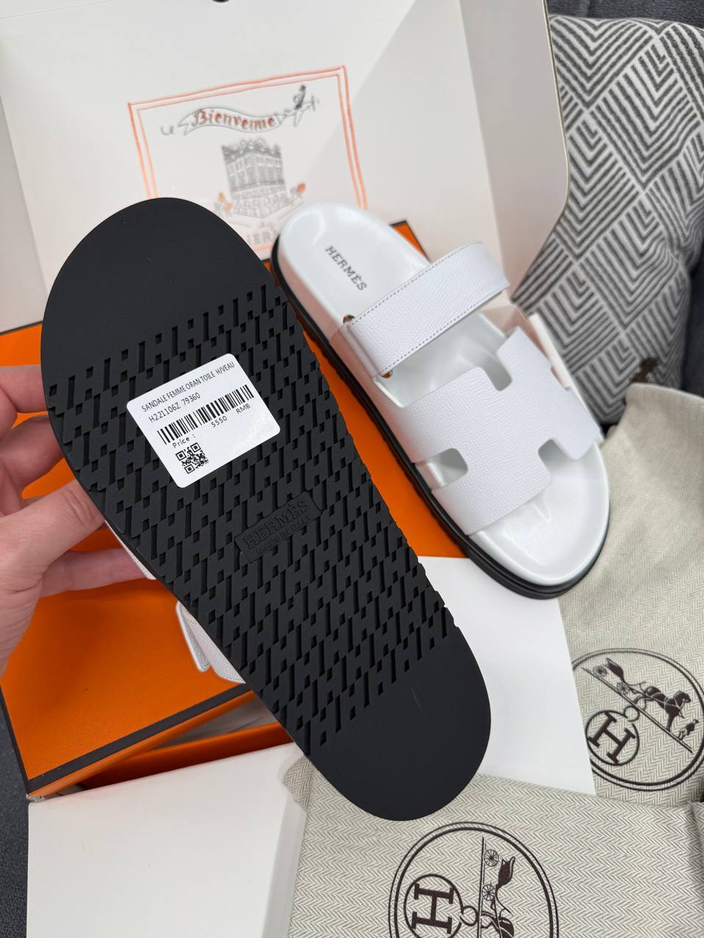 Шлёпанцы Hermes