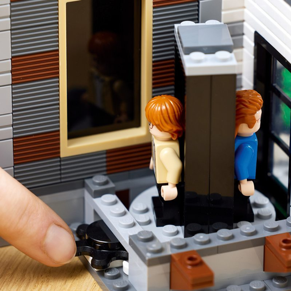 Конструктор LEGO Creator Строительная модель -Пентхаус Queer Eye Fab 5 10291