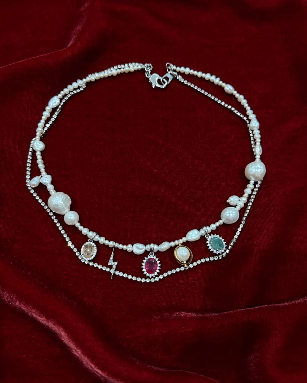 Колье с натуральными камнями