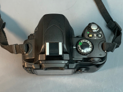 Nikon D40 kit 18-55mm 3.5-5.6G II ED 13.200