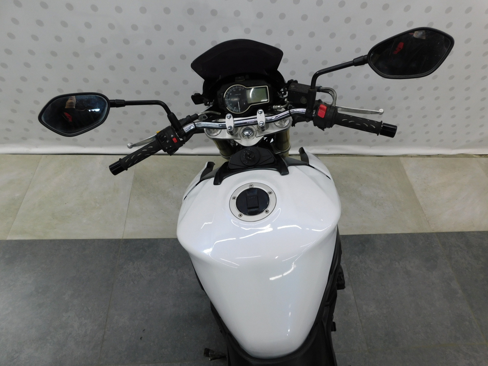 Suzuki GSR750 030222