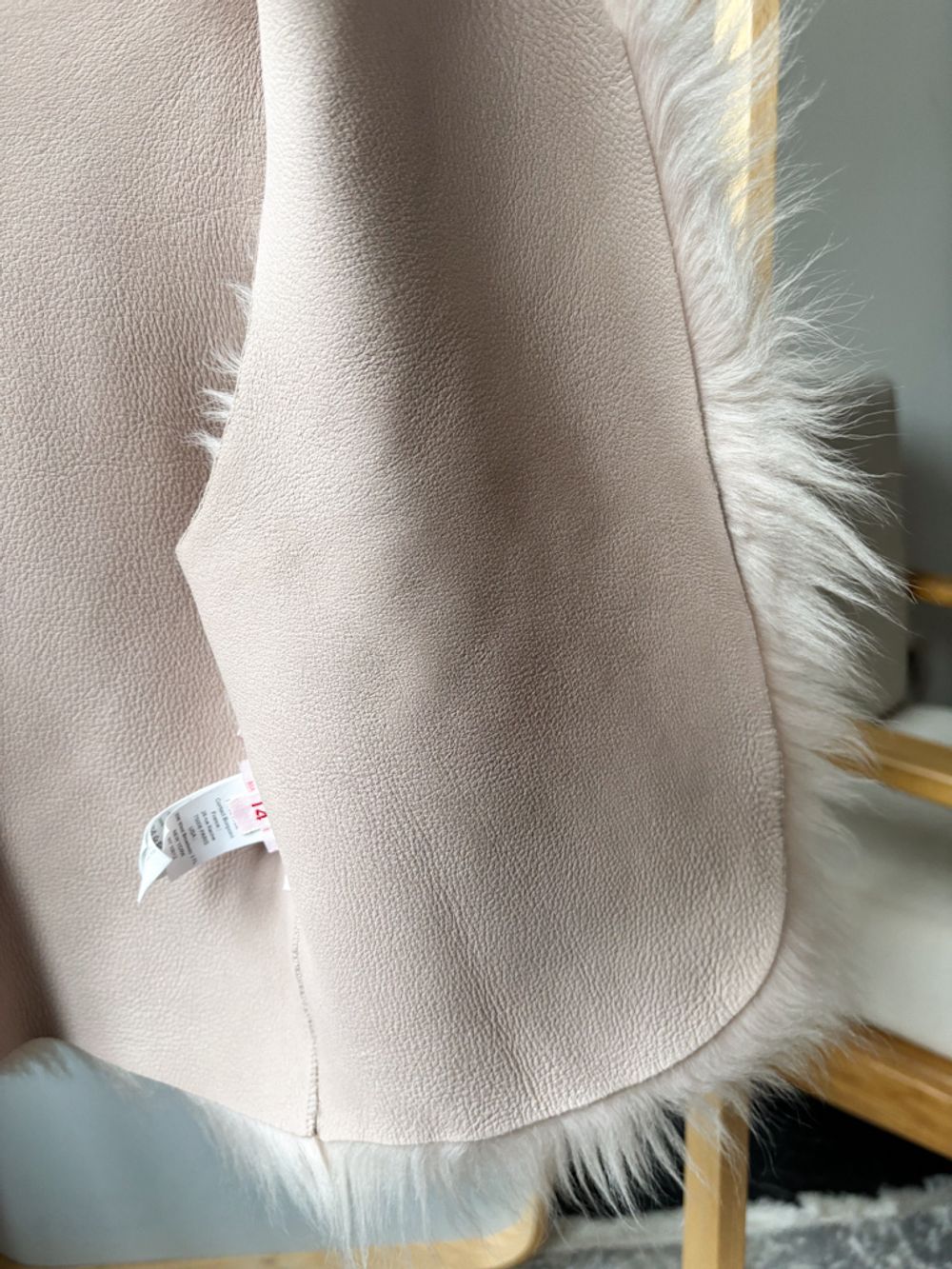 Кожаный жилет с мехом Bonpoint, 104