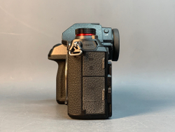 Panasonic Lumix DC-S1R Body 4170 кадров