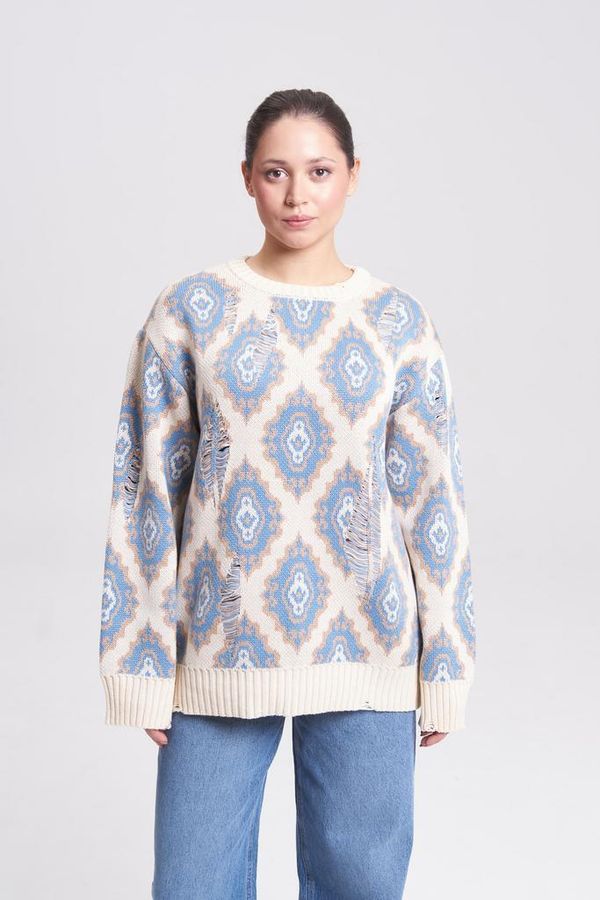 Свитер История молочный - фото 1