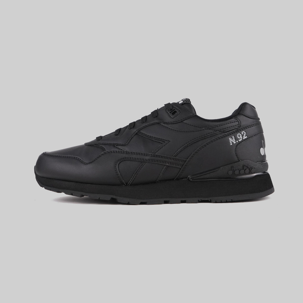 Кроссовки Diadora N.92 L артикул:DR101173744C0200 Кроссовки Diadora N.92 L артикул:DR101173744C0200 - купить в магазине Дайс