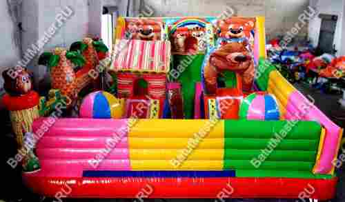 Коммерческий батут "В погоне за медведем",вход слева, 10*6,3*3 м
