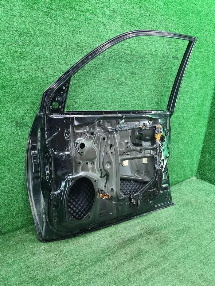 Дверь передняя правая Land Cruiser 200 (2015-2021)