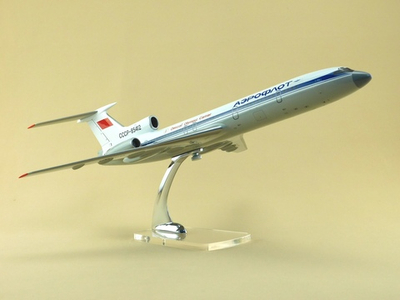 Модель самолета Ту-154Б-2 (М1:100, Аэрофлот СССР-85412 Олимпийский)