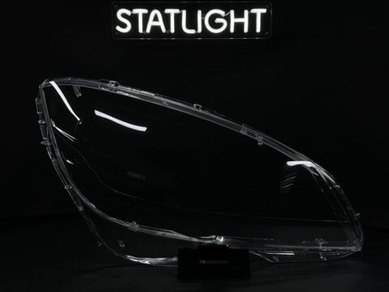 Правое стекло фары Mercedes W204 C200 2007-2011