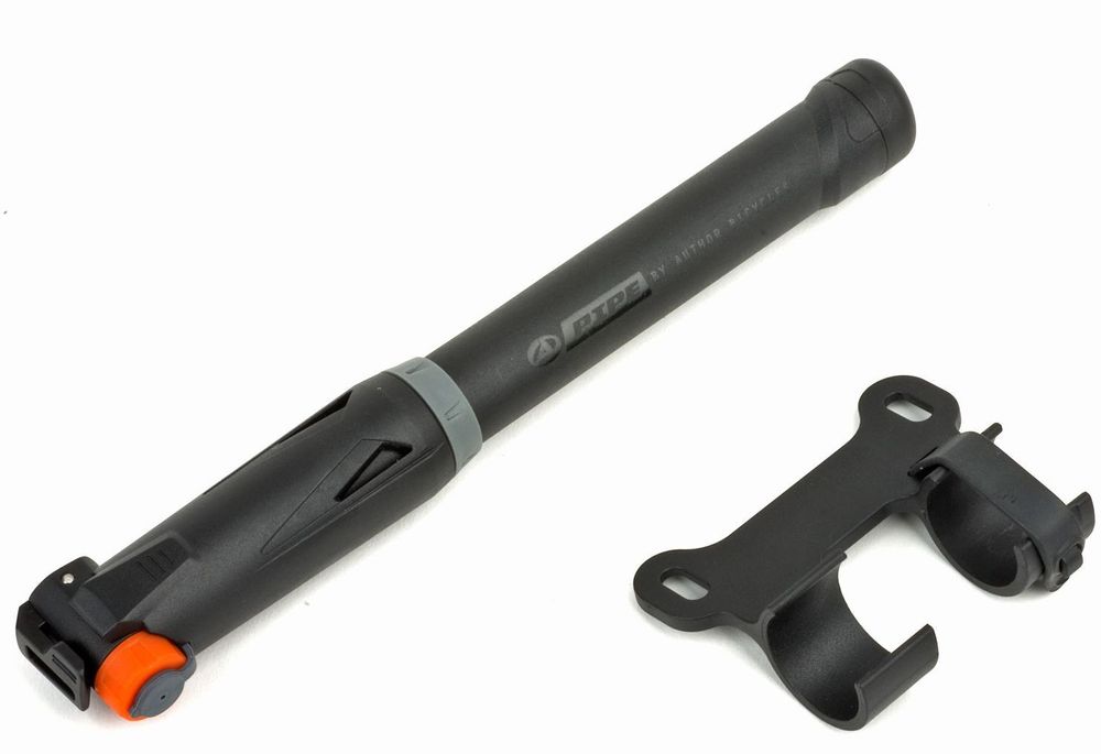 Насос пластик. AAP Pipe X7 Composite универсальный гол-ка на шланге 100мм, до 100PSI (0,69 MPa) 220х27мм, 98 гр,(с крепежом), черный AUTHOR