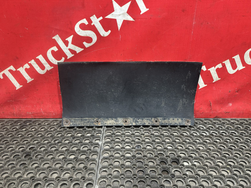 Брызговик крыла