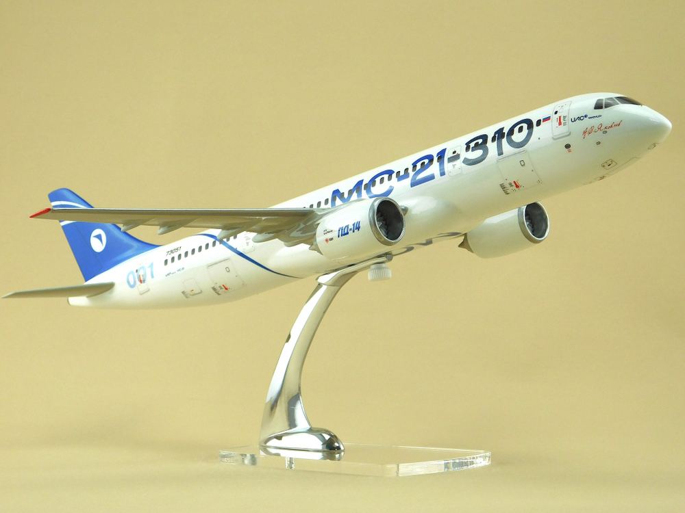 Модель самолета МС-21-310 (М1:100, 001, 73051)
