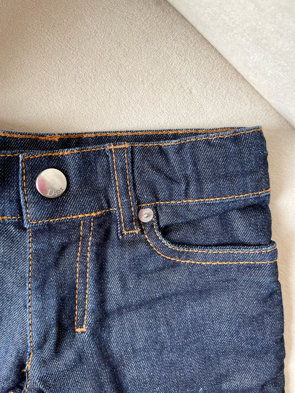 Джинсы Dior, 92
