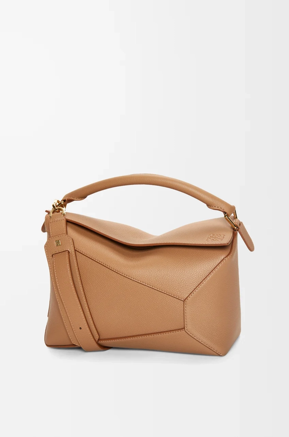 Loewe Сумка среднего размера Puzzle Edge из мягкой зернистой телячьей кожи, тоффи