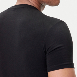 Мужская футболка черная Emporio Armani EM000379_AF14133