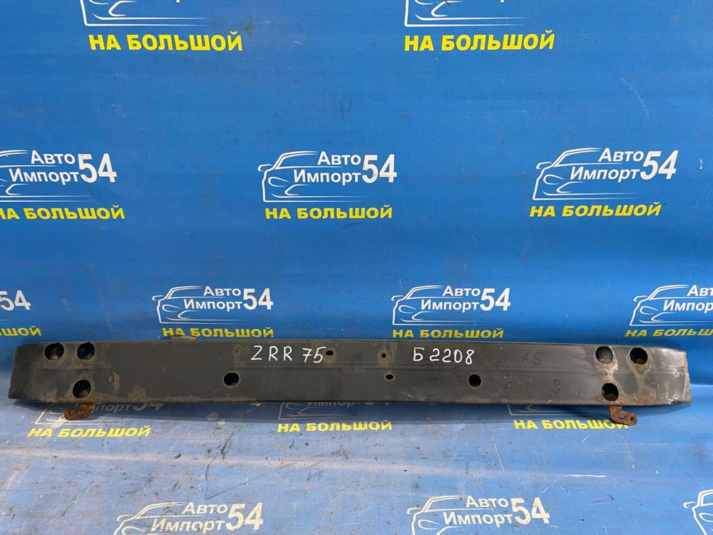 Усилитель переднего бампера TOYOTA VOXY 2007-2013