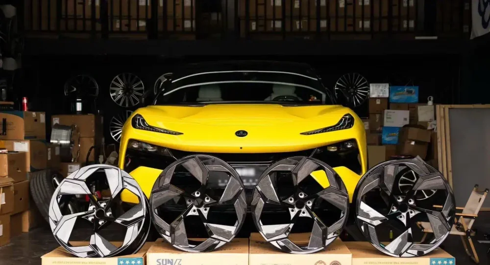 КОВАНЫЕ ДИСКИ С КАРБОНОВЫМИ ВСТАВКАМИ ДЛЯ LOTUS ELETRE 2023+ Лотус Элетре