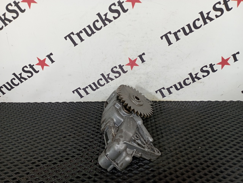 Насос масляный