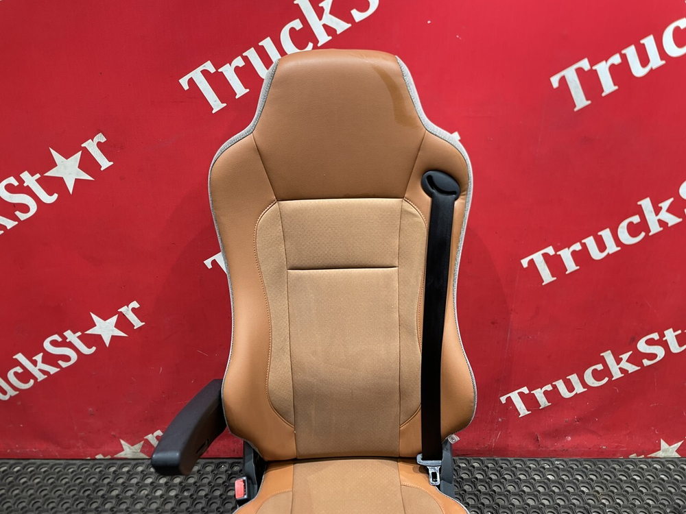 Сиденье водительское пневматическое 2024г