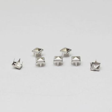 Клепка (29) 50 шт «Квадрат с узором»