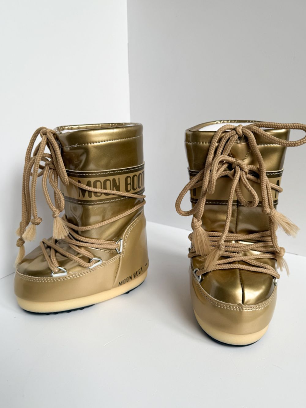 Новые дутые сапоги Moon Boot, 23