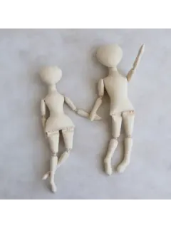 Женщины