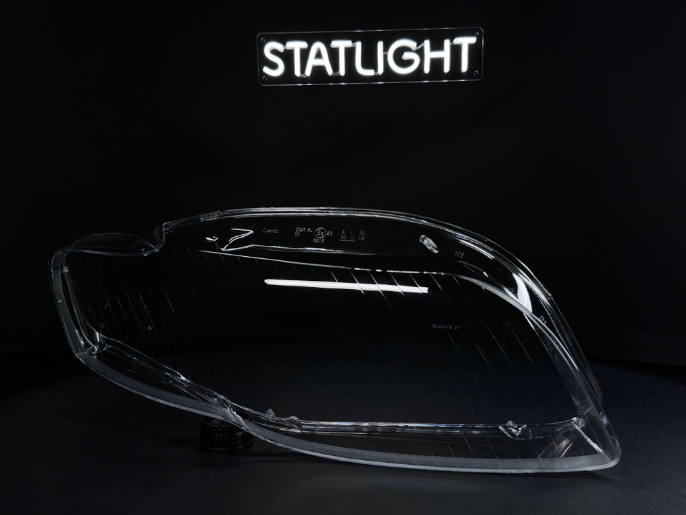 Правое стекло фары AUDI A4 B7 2004-2009