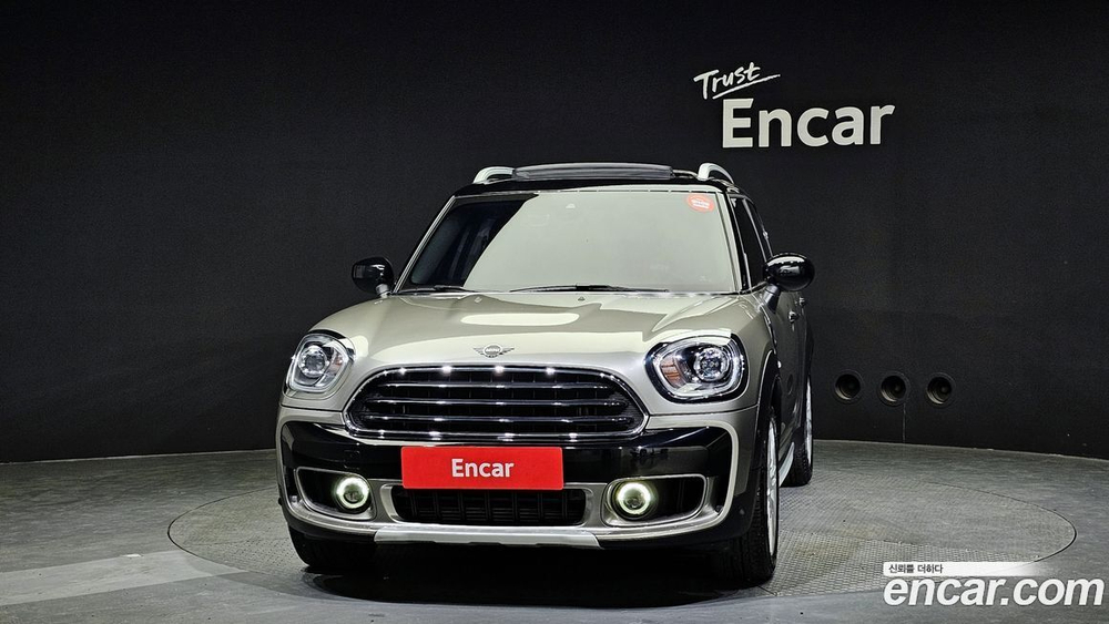 Mini Cooper Countryman HIGH (03.2020)