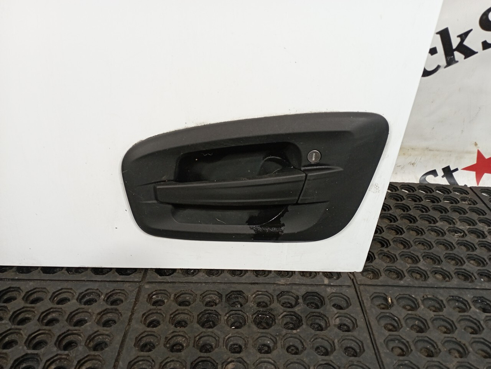 Дверь левая 2022г.