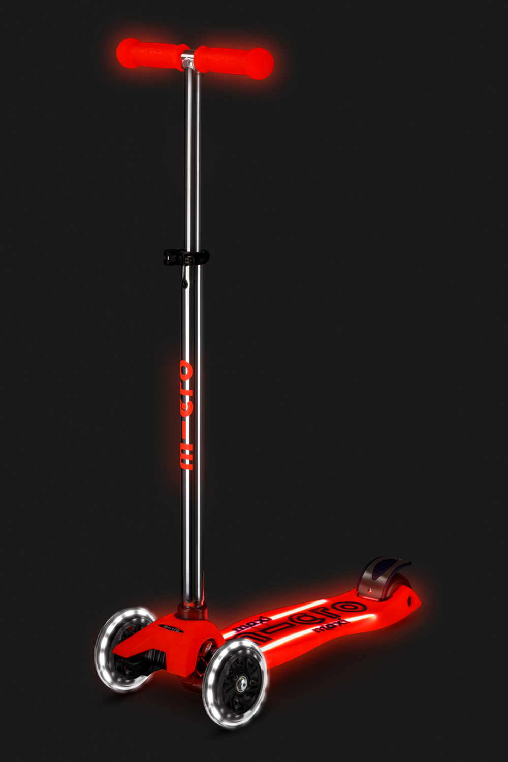 Самокат Maxi Micro Deluxe Glow Plus (светящийся) LED красное сияние