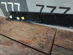 Накладка лобового стекла левая Ford Explorer 5 10-19 Б/У Оригинал BB5Z7803137AB