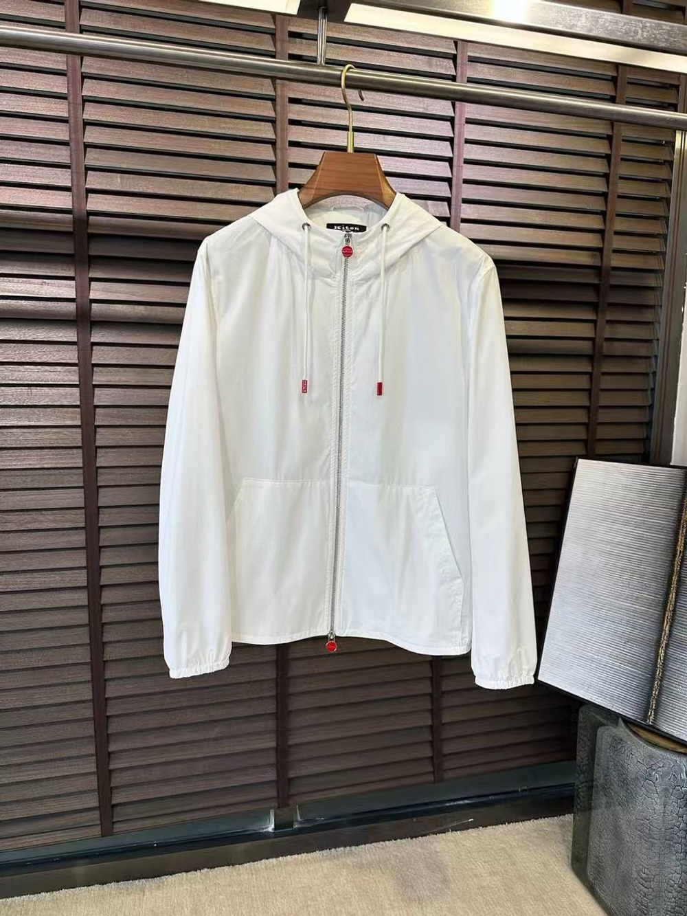 Ветровка Kiton