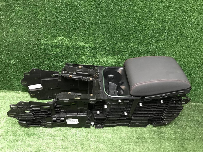 Подлокотник Land-Rover Discovery Sport (2019-н.в.)