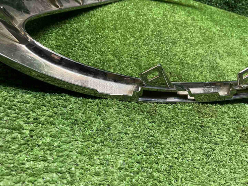 Накладка переднего бампера Toyota Camry xv70 20-24