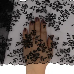 Вышивка на сетке черная 20 см